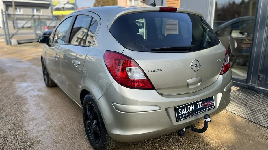 OPEL Corsa -