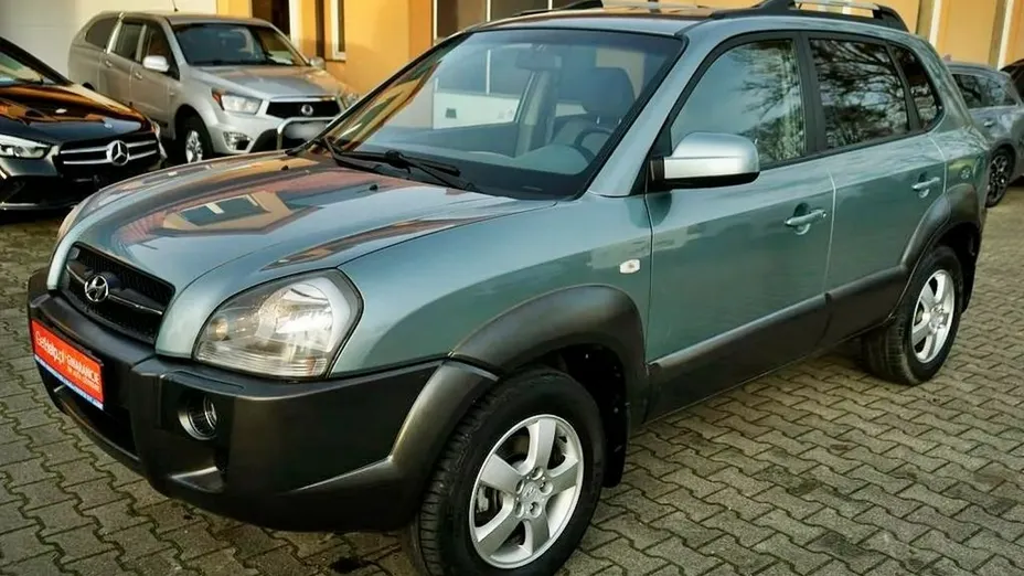 HYUNDAI Tucson -