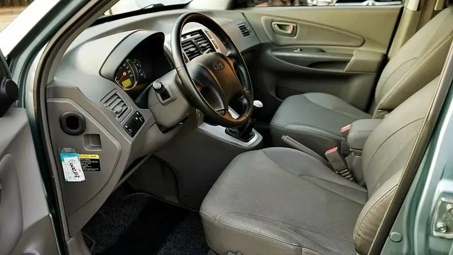 HYUNDAI Tucson -