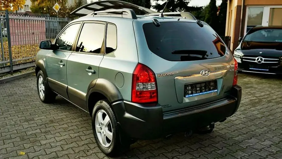 HYUNDAI Tucson -