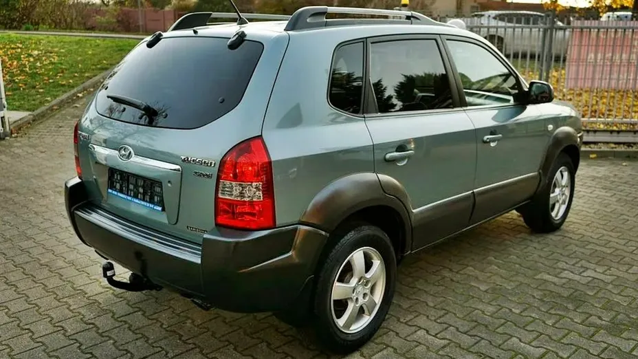 HYUNDAI Tucson -