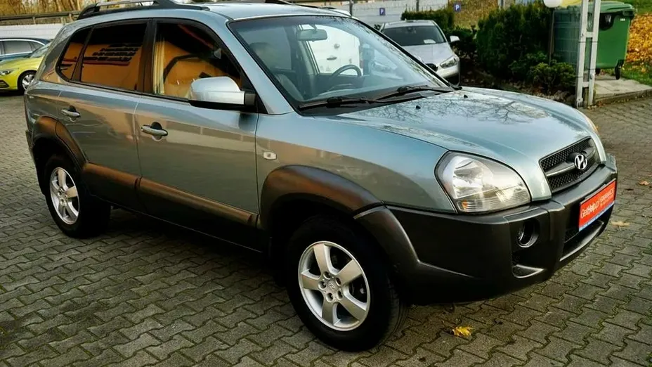 HYUNDAI Tucson -
