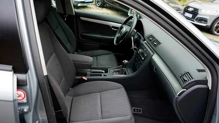 AUDI A4 -