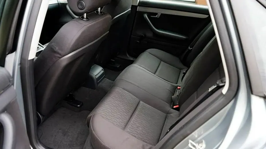AUDI A4 -