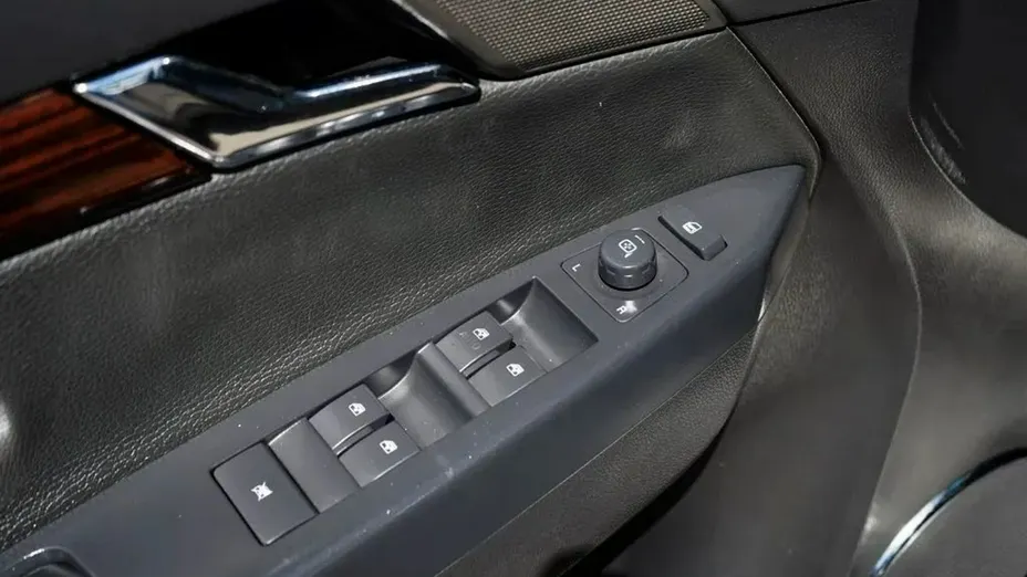 OPEL Antara -