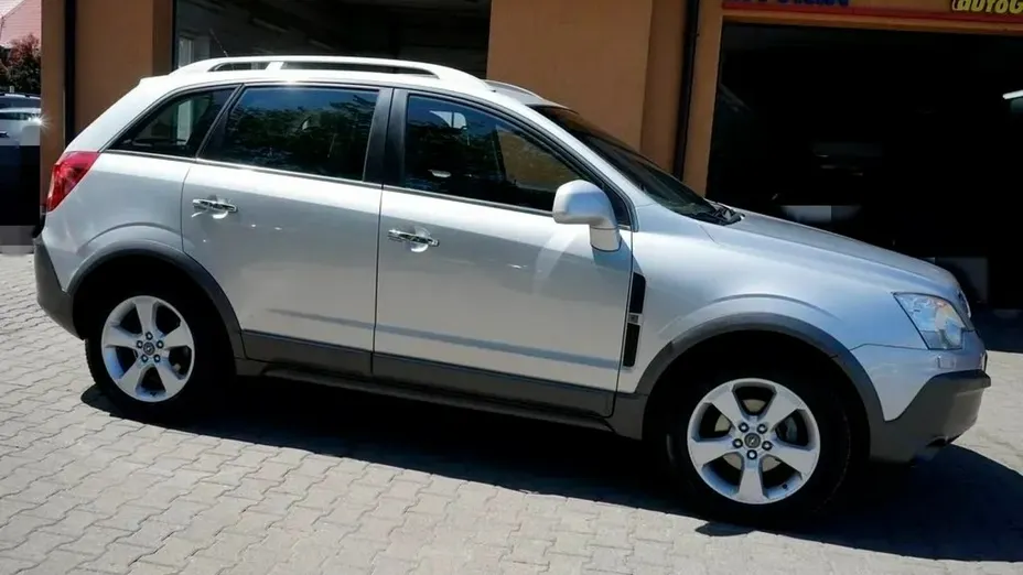 OPEL Antara -