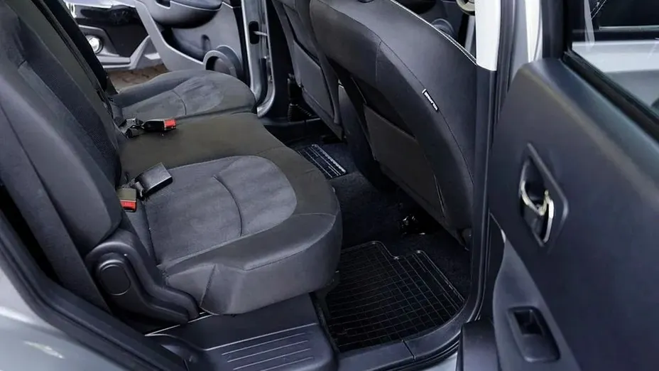 NISSAN Qashqai+2 -