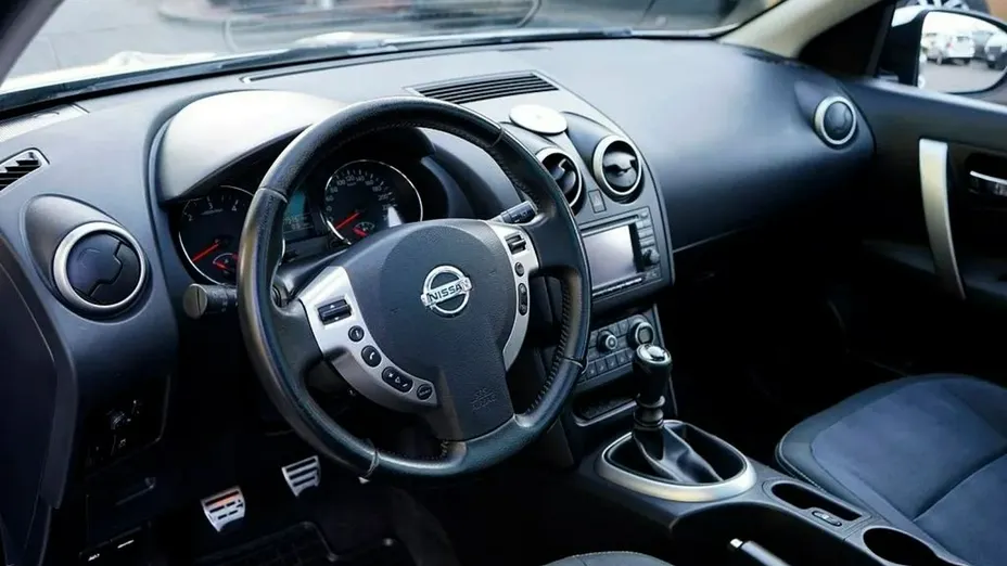 NISSAN Qashqai+2 -