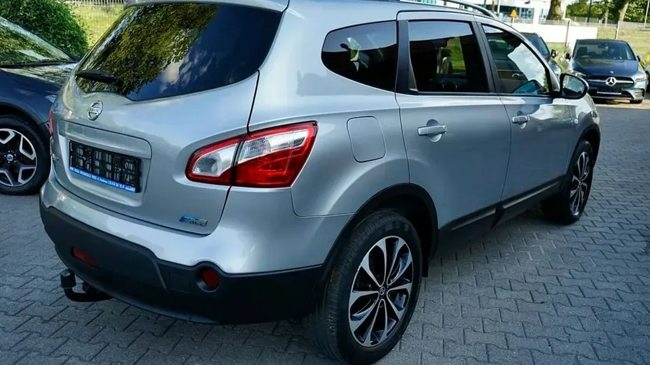 NISSAN Qashqai+2 -