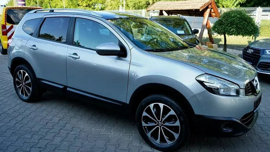 NISSAN Qashqai+2 -