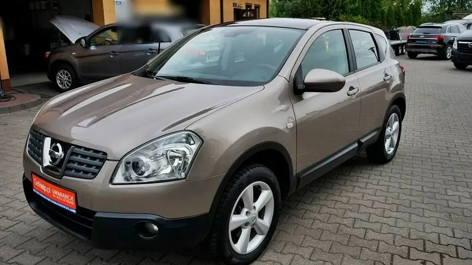 NISSAN Qashqai -
