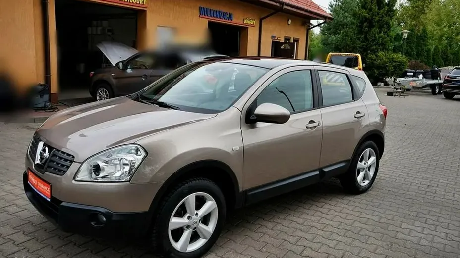 NISSAN Qashqai -
