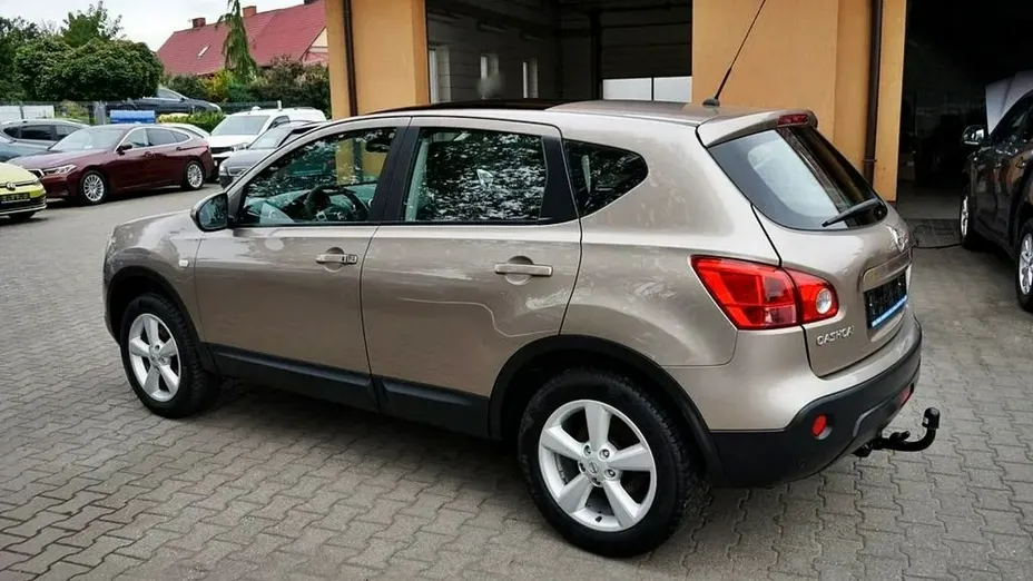 NISSAN Qashqai -