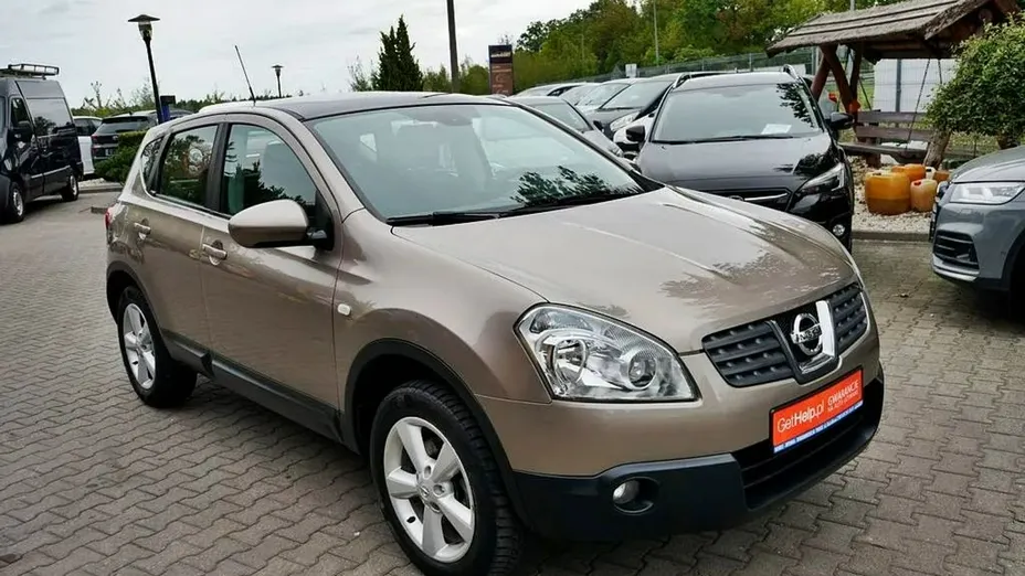 NISSAN Qashqai -