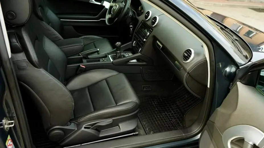 AUDI A3 -