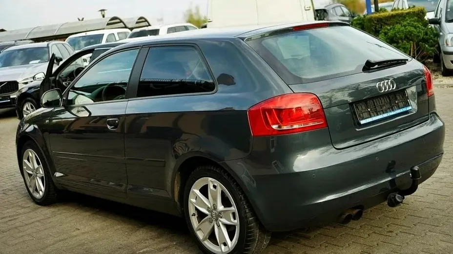 AUDI A3 -