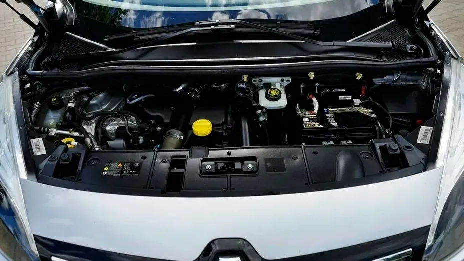 RENAULT Scenic -