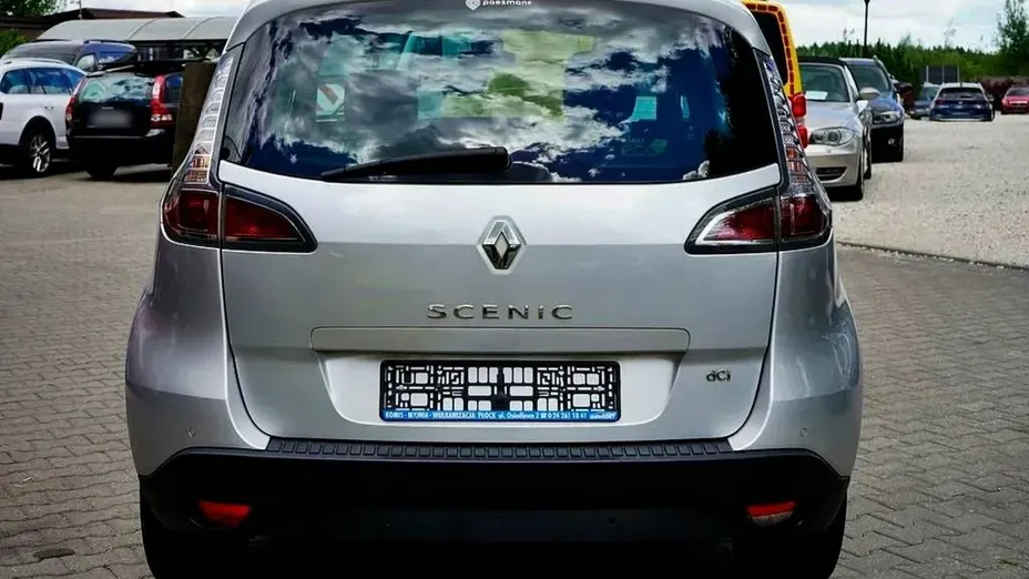 RENAULT Scenic -