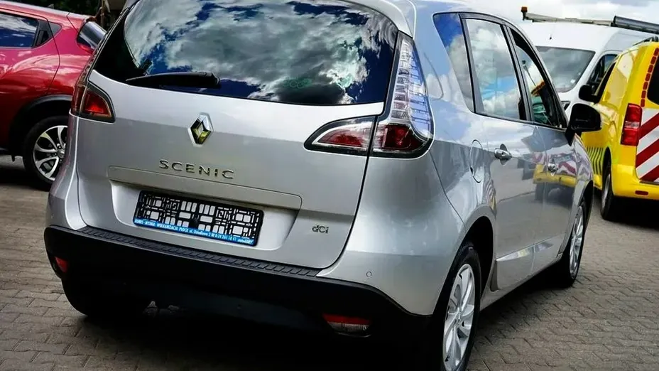 RENAULT Scenic -