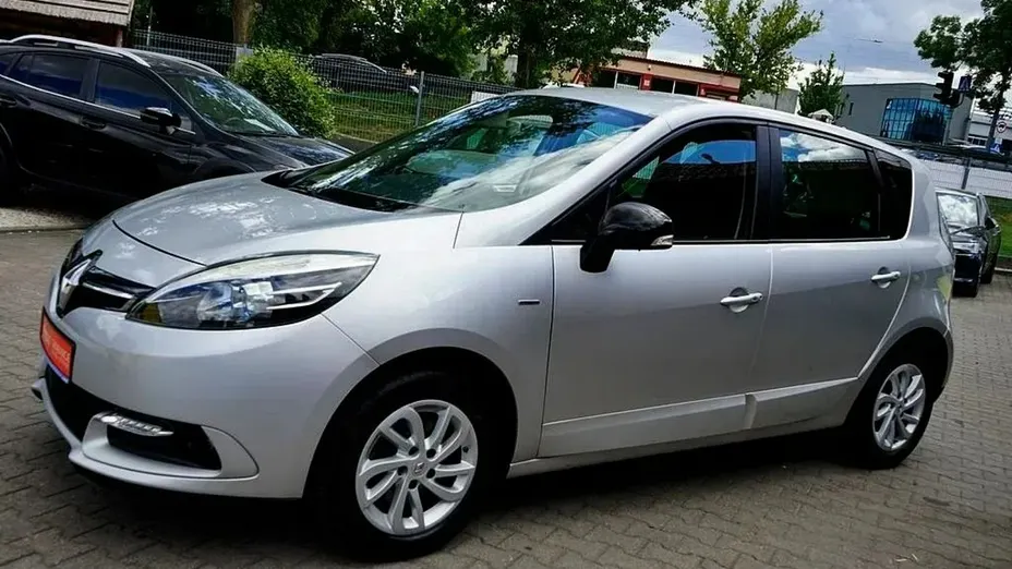 RENAULT Scenic -