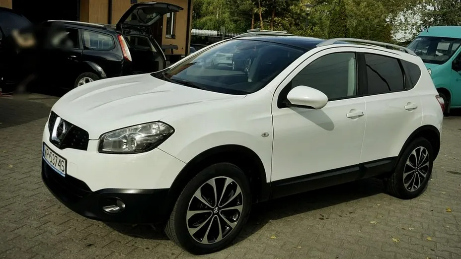 NISSAN Qashqai -