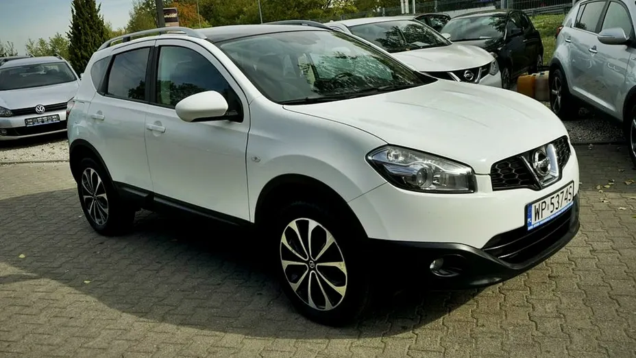 NISSAN Qashqai -