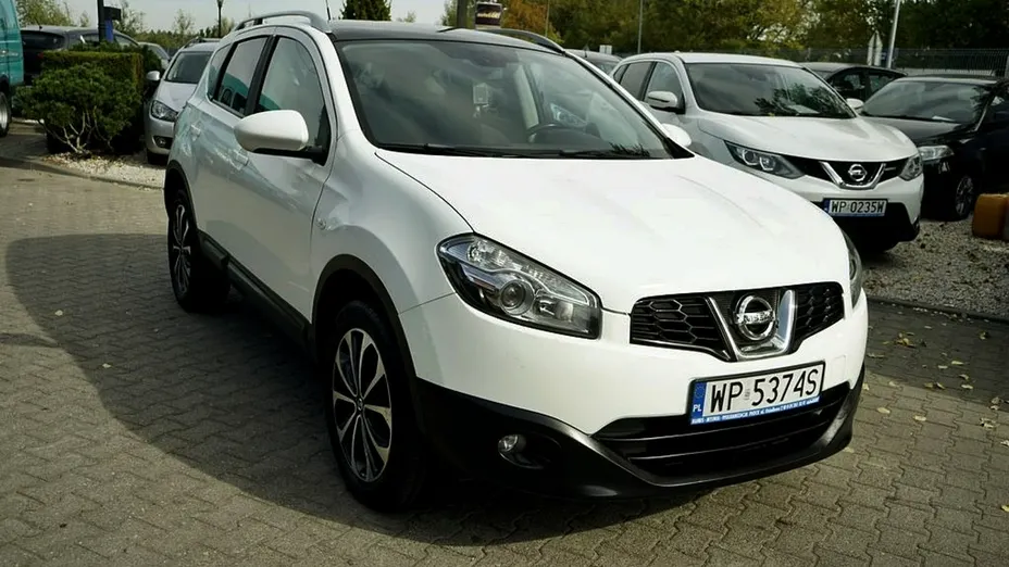 NISSAN Qashqai -
