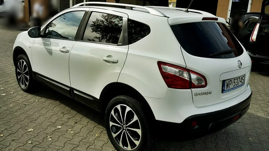 NISSAN Qashqai -