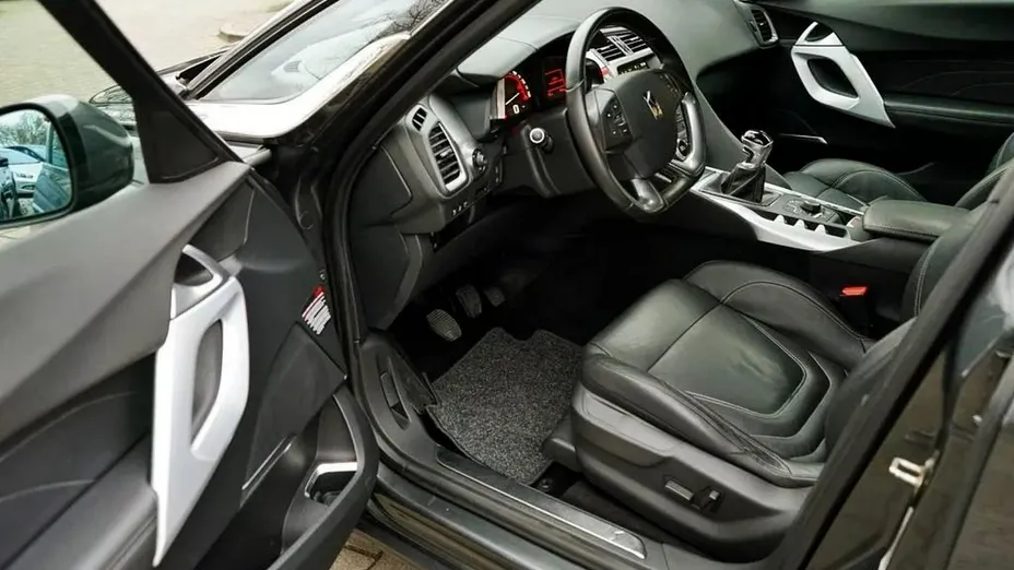 CITROEN DS5 -