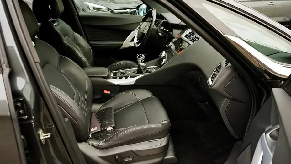 CITROEN DS5 -