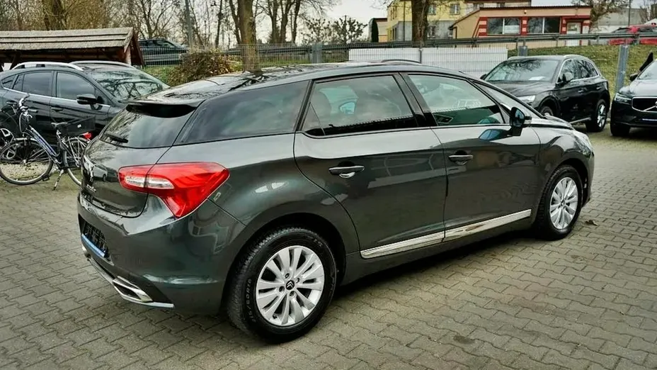 CITROEN DS5 -