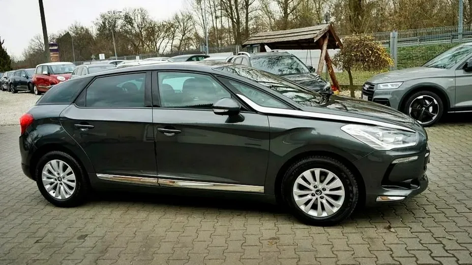 CITROEN DS5 -