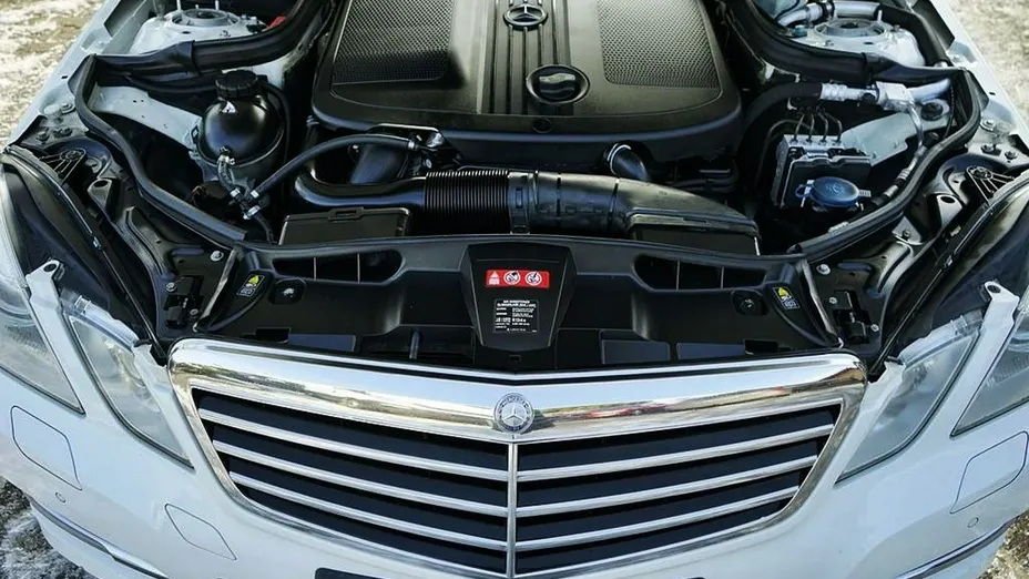 MERCEDES-BENZ E Klasa -