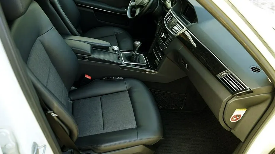 MERCEDES-BENZ E Klasa -