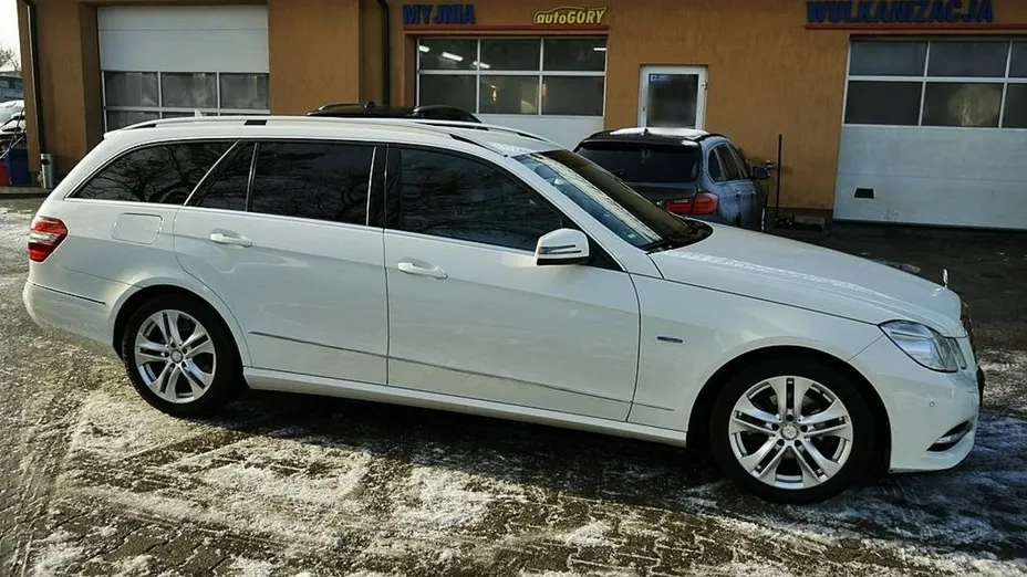 MERCEDES-BENZ E Klasa -
