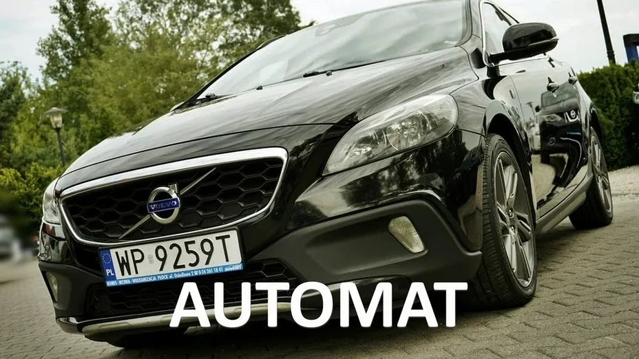 VOLVO V40 Cross Country -