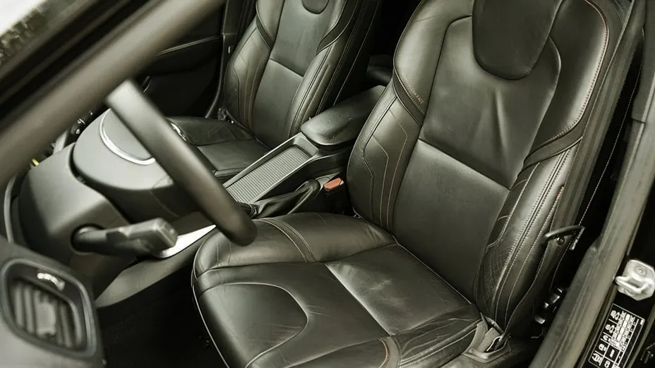 VOLVO V40 Cross Country -