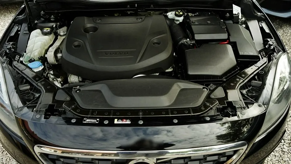 VOLVO V40 Cross Country -
