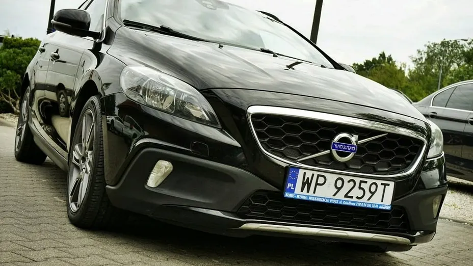 VOLVO V40 Cross Country -