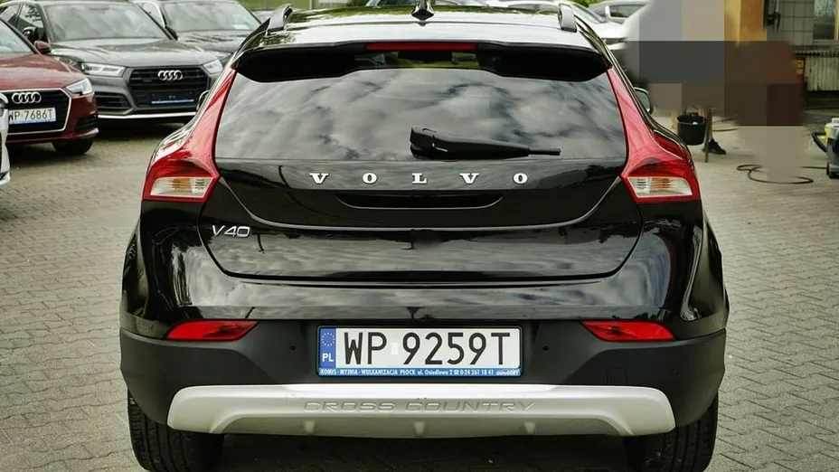VOLVO V40 Cross Country -