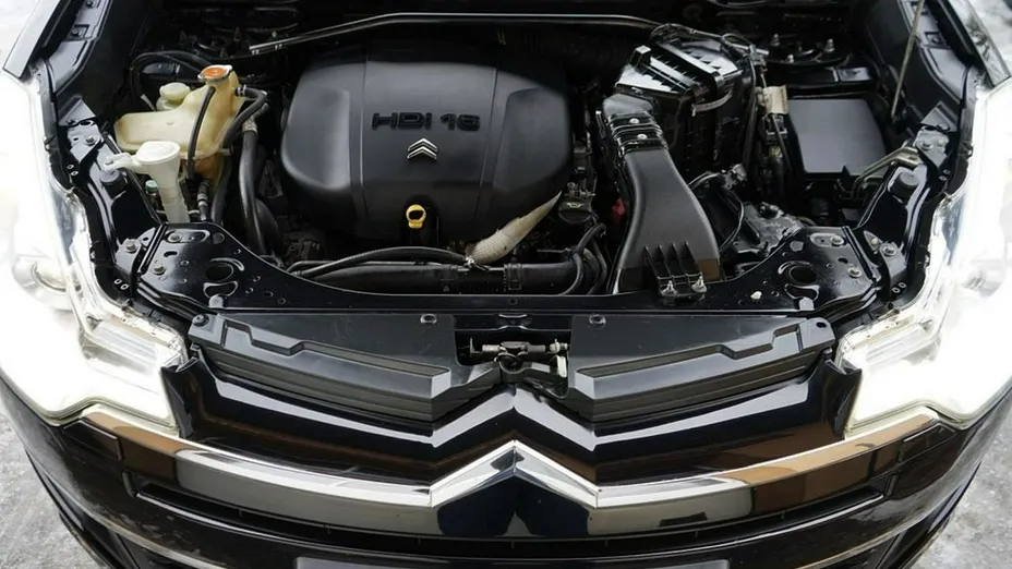 CITROEN C-Crosser -