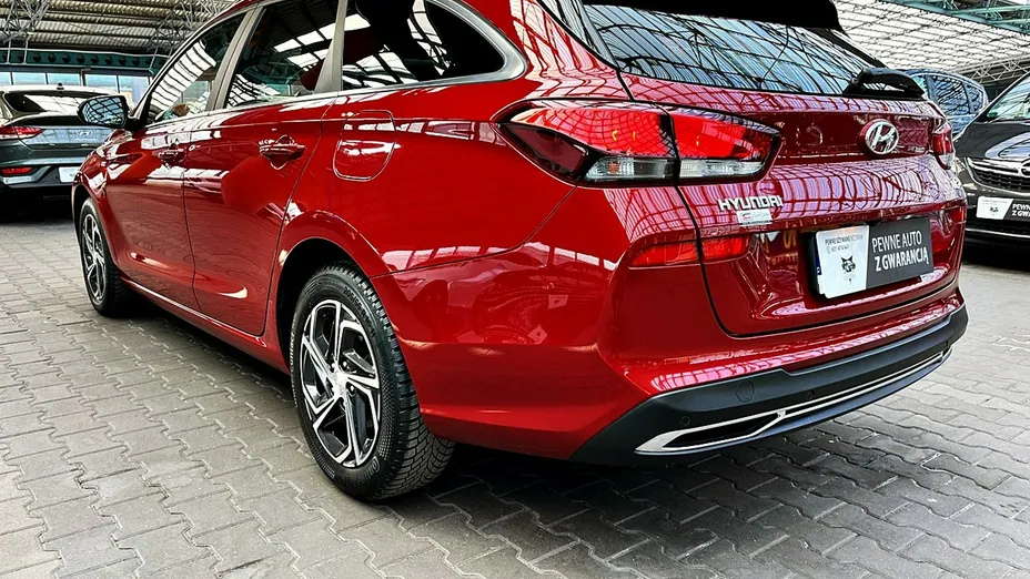 HYUNDAI i30 -