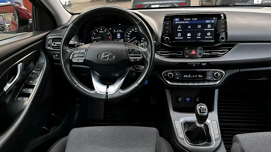 HYUNDAI i30 -