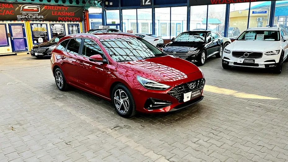 HYUNDAI i30 -