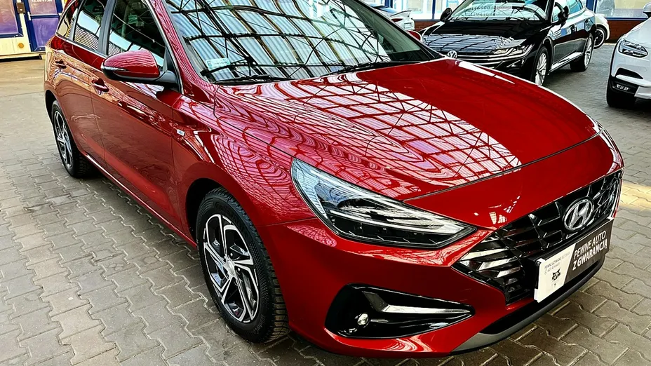 HYUNDAI i30 -