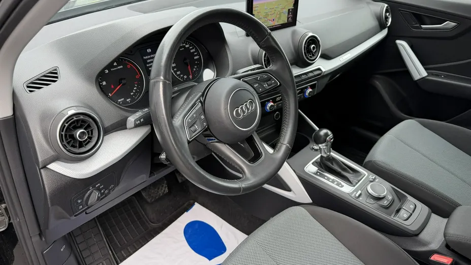 AUDI Q2 -