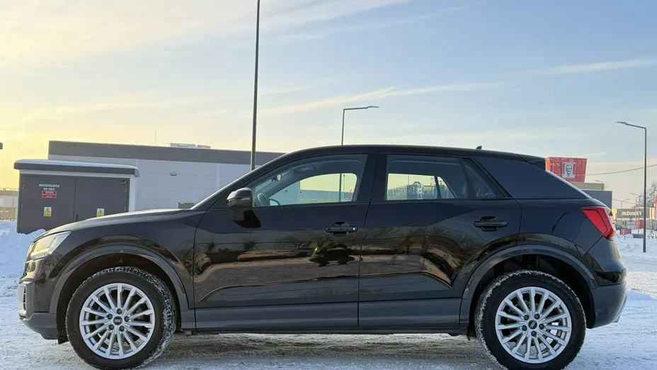 AUDI Q2 -