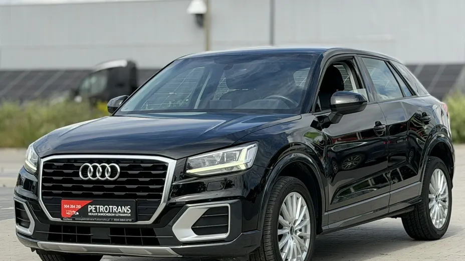 AUDI Q2 -