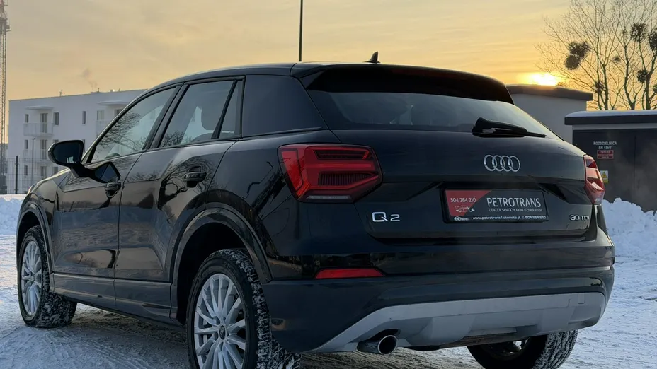 AUDI Q2 -
