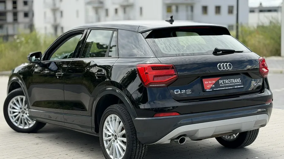 AUDI Q2 -